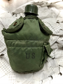 US Army Feldflasche mit Tasche in Oliv LC2