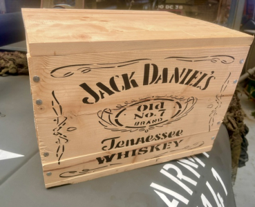 Jack Daniels Transportkiste im WK2 Still