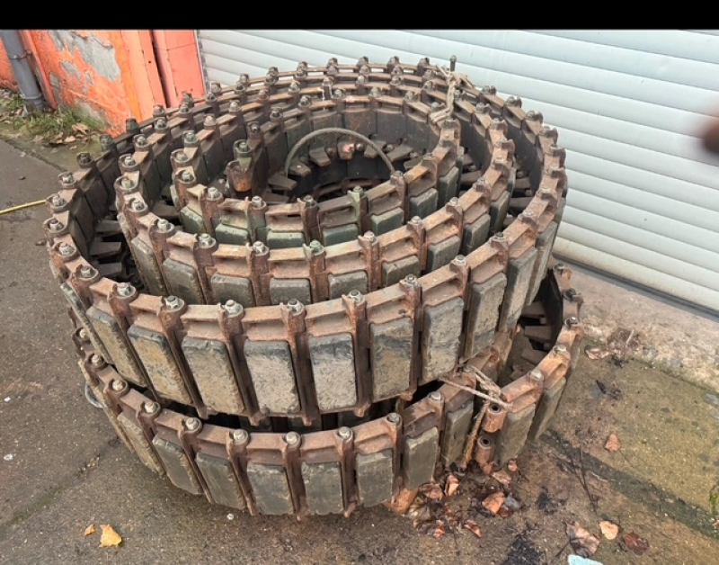 FV 432 / 434 track chain set tracked vehicle MTW