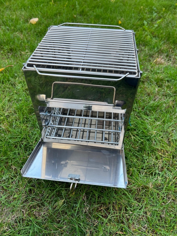 Rocket stove with grate foldable in stainless steel small hobo
