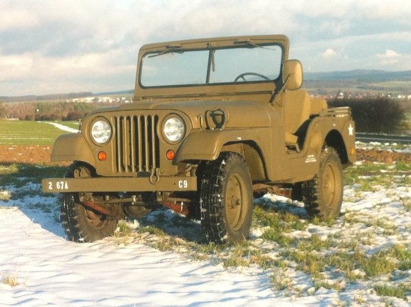 Willys M38A1 Jeep Army C9